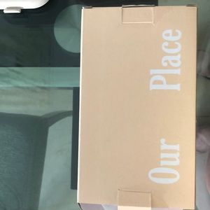 Our place lunch box . Compact layers